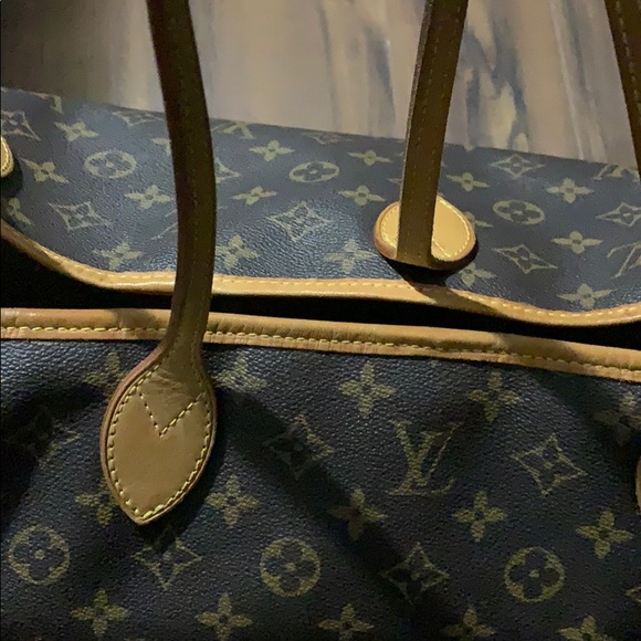 ❌sold❌ Price!Authentic Louis Vuitton never-full E - Picture 9 of 16